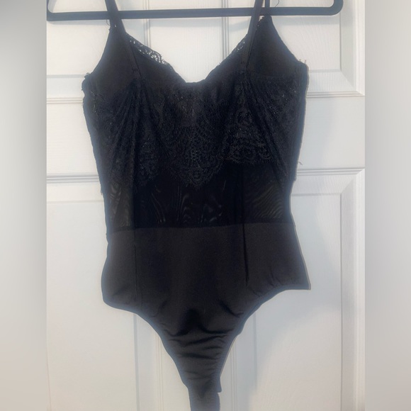 lace/mesh padded black bodysuit - Picture 5 of 6